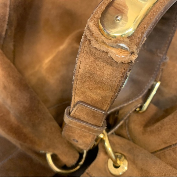 Ralph Lauren Suede Slouchy Hobo Shoulder Bag Logo Gold Plated Accent - Picture 13 of 14